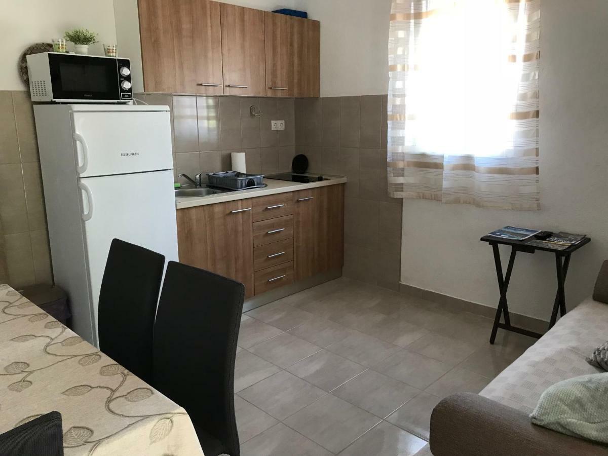 Apartman Mirjana With Terrace And Free Parking Donji Okrug  المظهر الخارجي الصورة