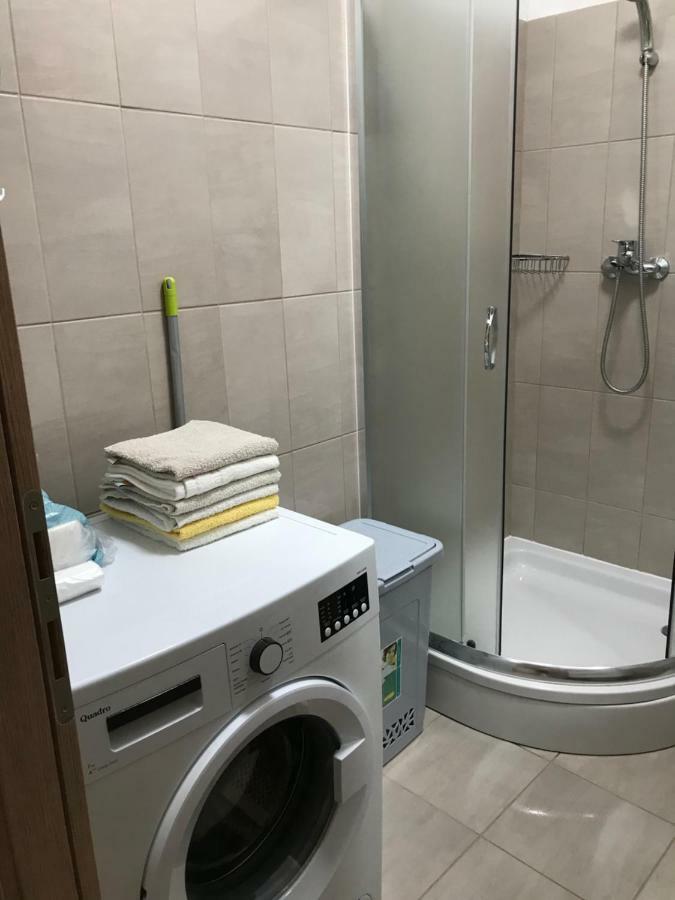 Apartman Mirjana With Terrace And Free Parking Donji Okrug  المظهر الخارجي الصورة